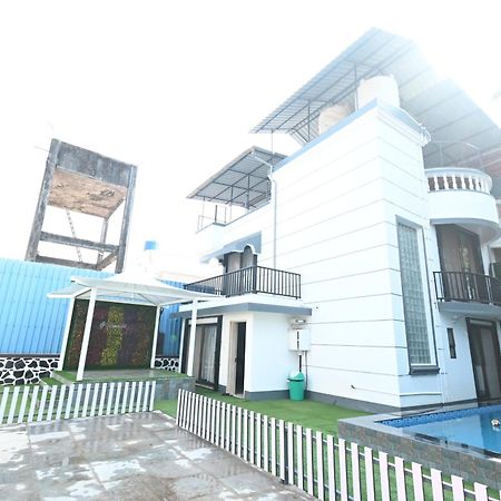 Emerald Villa Лонавала Экстерьер фото